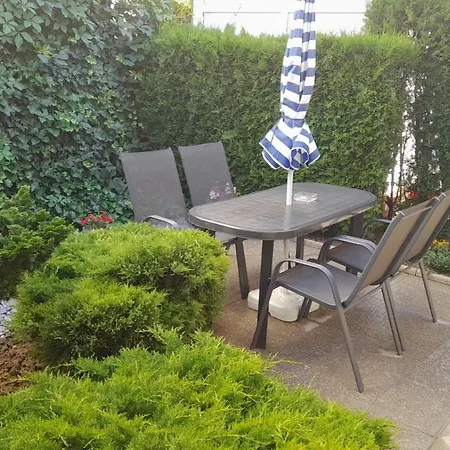 Emma And Armin & Garden